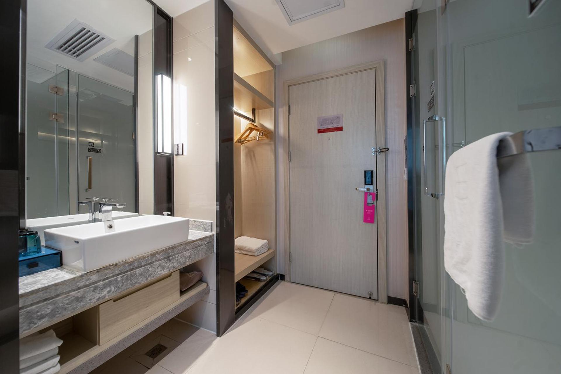 Echarm International Hotel Canton Tower Pazhou Convention And Exhibition Center Lujiang Subway Metro Branch - Free Shuttle Bus To Canton Fair Complex During Canton Fair Period Eksteriør bilde