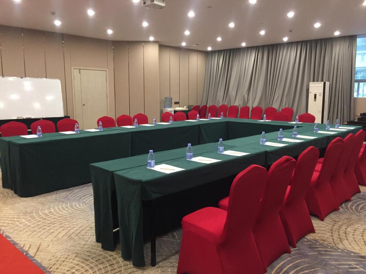 Echarm International Hotel Canton Tower Pazhou Convention And Exhibition Center Lujiang Subway Metro Branch - Free Shuttle Bus To Canton Fair Complex During Canton Fair Period Eksteriør bilde